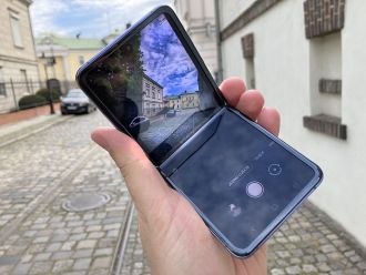 składany telefon wart zakupu